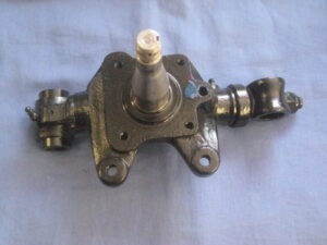 (10) MGB READY REEMED STUB AXLE RECON LEFT HAND BTB765E