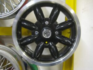 14ABLX4  SET OF 4 MGB 14" X 5.5J BLACK WITH POLISHED RIM ALLOY WHEELS