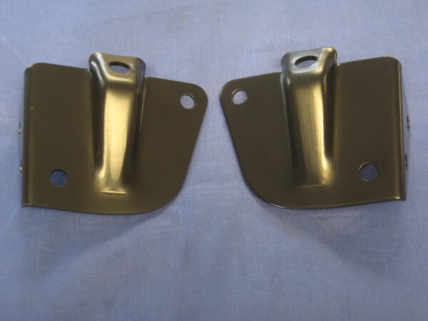 BHH1619 BHH1620 MGB ENGINE MOUNTING BRACKET RUBBER BUMPER 1975 ON - Image 2