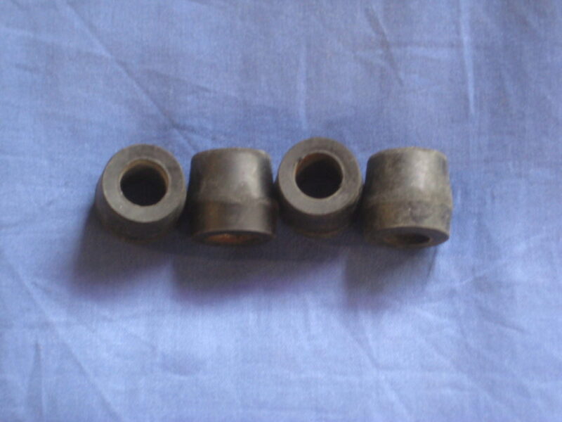 (1) 8G621 MGB TOP KING PIN BUSH