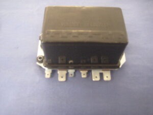 MGB & MIDGET REGULATOR CONTROL BOX GEU6605