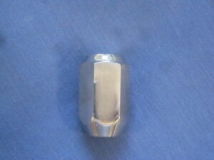 (18) MGB SET OF 16 S/S STAINLESS STEEL WHEEL NUTS AHH9152SS