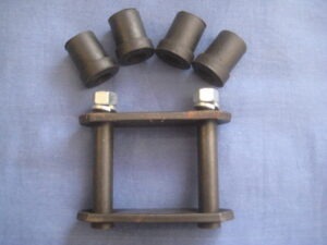 (13) AHH5108KX1 MGB 1x REAR SHACKLE ASSEMBLY & 4x BUSHES KIT