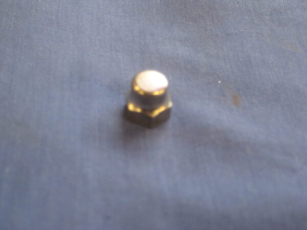 14B1981 MGB GT TAILGATE STAY DOMED NUT