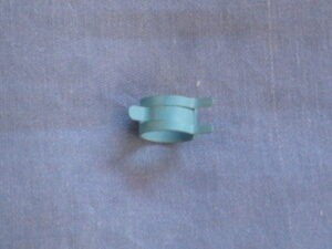 UKC3794 MGB FUEL HOSE CLIP BLUE 7/16