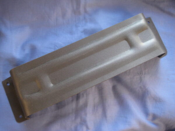 BHH1614 MGB RADIATOR DUCT TRAY 1976 ONWARDS - Image 2