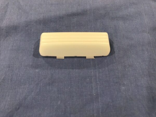24G3389 MGB GT TAILGATE INTERIOR LAMP LENS