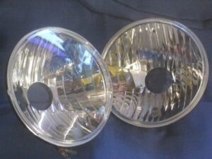 S6072KIT WIPAC FREE FORM HEADLAMPS INC HALOGEN 60/55 BULBS WITH PILOT