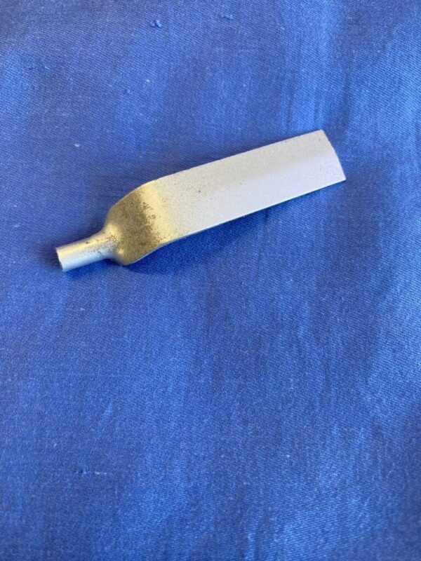 17H3744 MGB 64-74 SECURING BRACKET FOR SPEEDO OR TACHO - Image 3